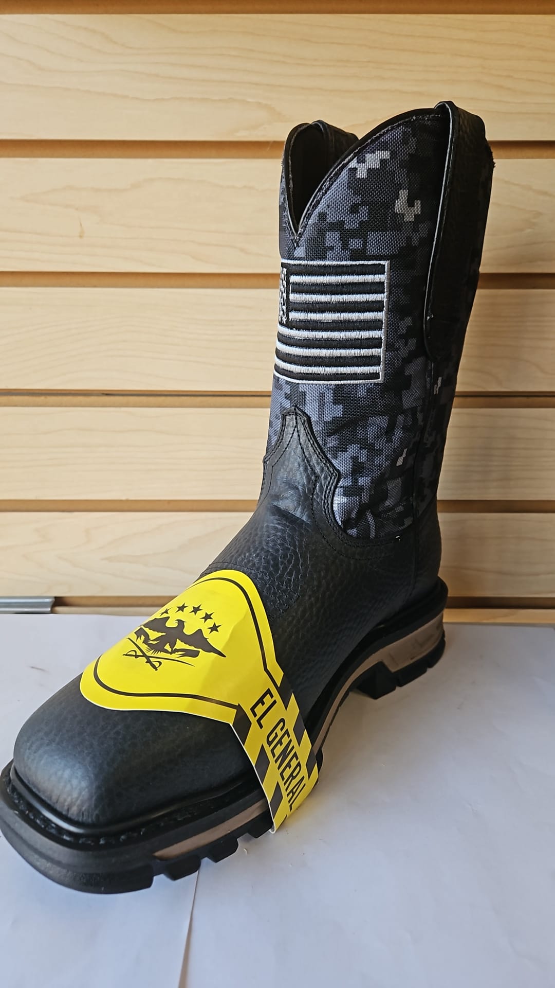 El General Men’s Steel Toe Work Boot - Bull Fight Leather - Black
44774